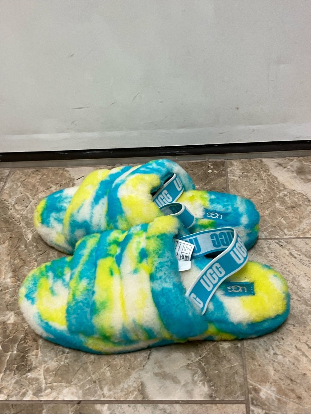 UGG Fluff Yeah Slide Tie Dye Multi Color Sheepskin Sandal kids 5